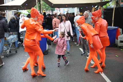 BEZOEKERS