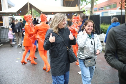 BEZOEKERS