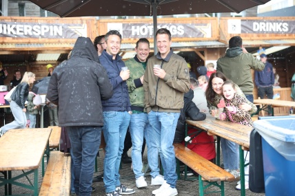 BEZOEKERS