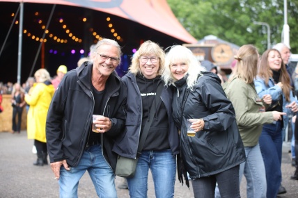 BEZOEKERS