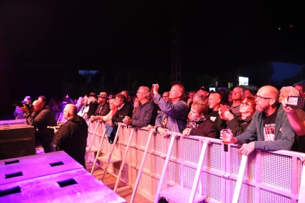 BEZOEKERS