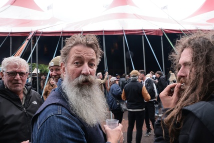 BEZOEKERS