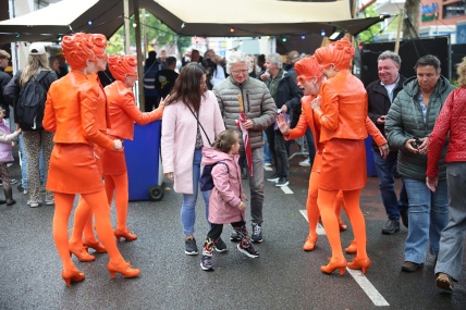 BEZOEKERS