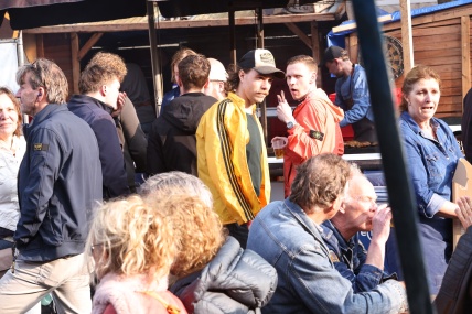 BEZOEKERS