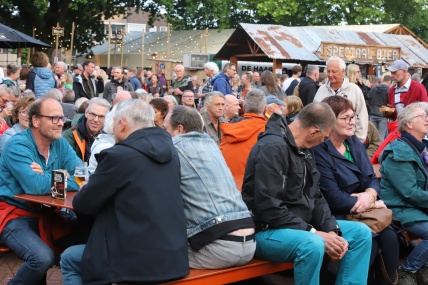 BEZOEKERS