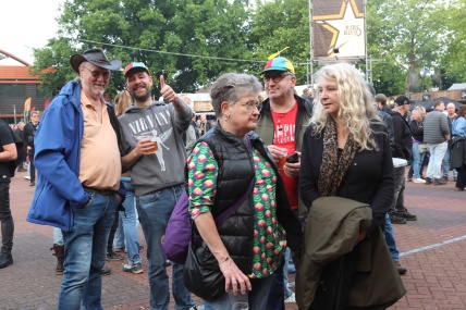 BEZOEKERS