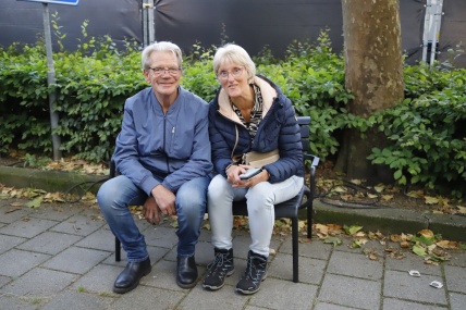 BEZOEKERS
