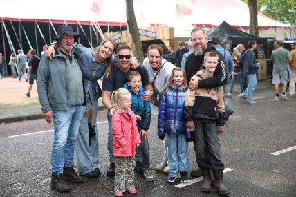 BEZOEKERS