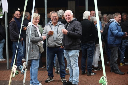 BEZOEKERS