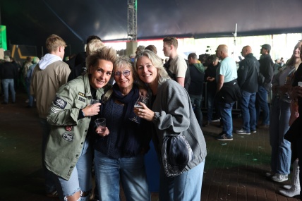 BEZOEKERS