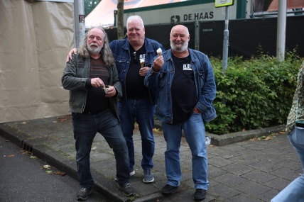 BEZOEKERS