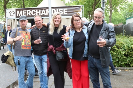 BEZOEKERS