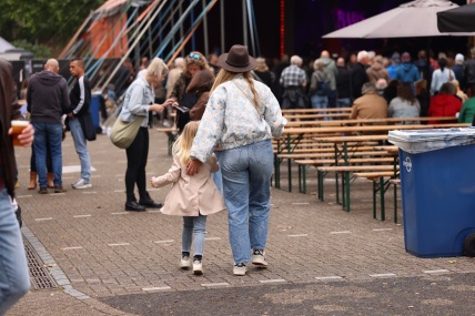 BEZOEKERS