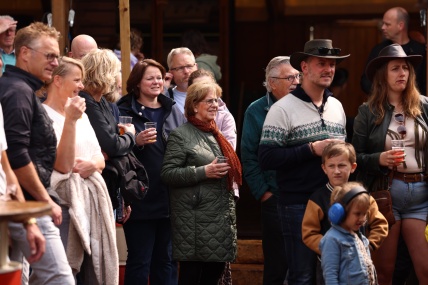 BEZOEKERS