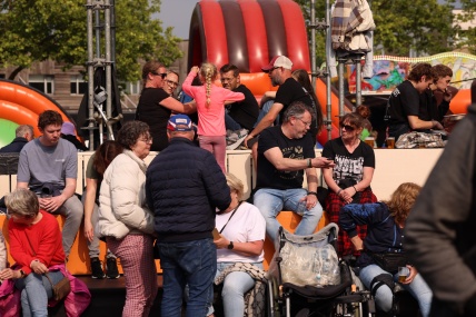BEZOEKERS