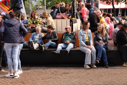 BEZOEKERS