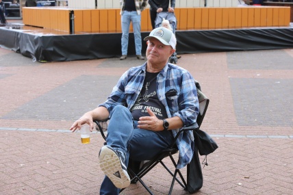 BEZOEKERS