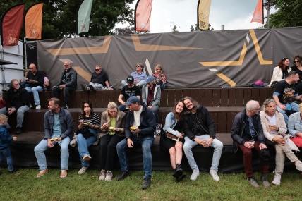 BEZOEKERS