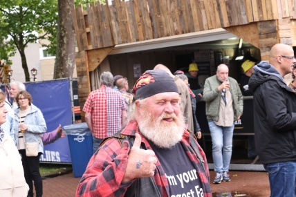 BEZOEKERS
